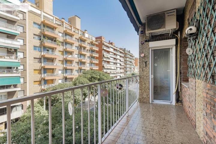 Piso en venta en Barcelona, Les Corts photo 0