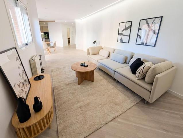 Apartamento en venta en Sevilla, El Porvenir photo 0