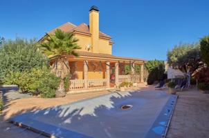 Chalet en venta en Mutxamel, La Huerta photo 0