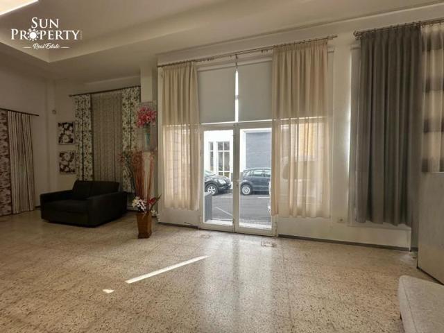 Local comercial en venta en Guía de Isora, Playa de San Juan photo 0