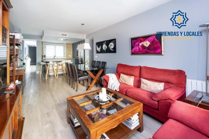 Piso en venta en Granada, Gran capitan photo 0