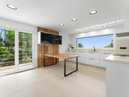 Chalet en venta en Corbera de Llobregat photo 0