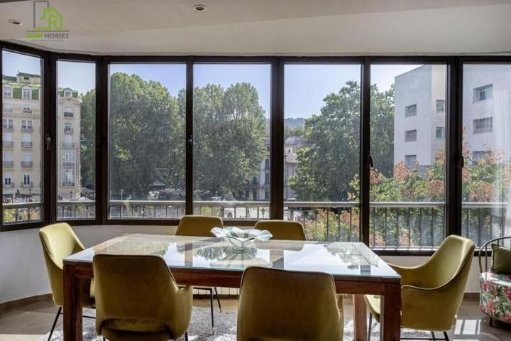 Piso en venta en Granada, Centro photo 0