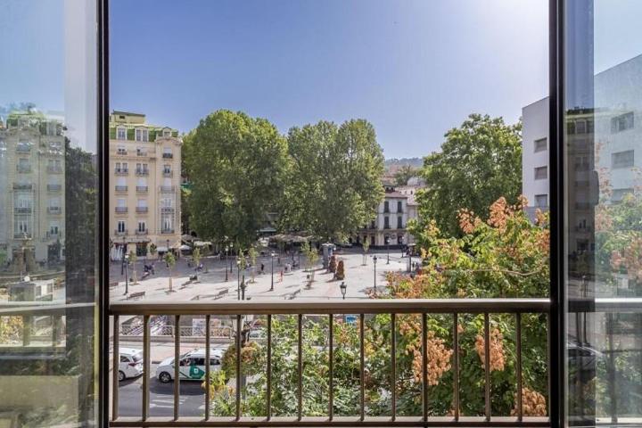 Piso en venta en Granada, Centro photo 0