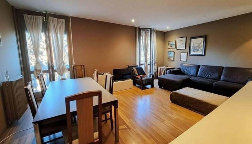 Piso en venta en Barcelona, Baro de Viver photo 0