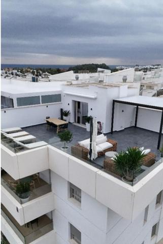 Aticos en venta en Marbella, Marbella photo 0