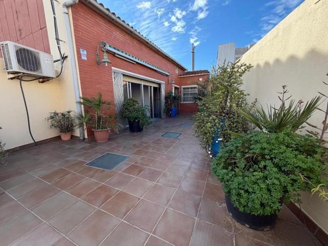 Casa en venta en Cornellà de Llobregat, Centre photo 0