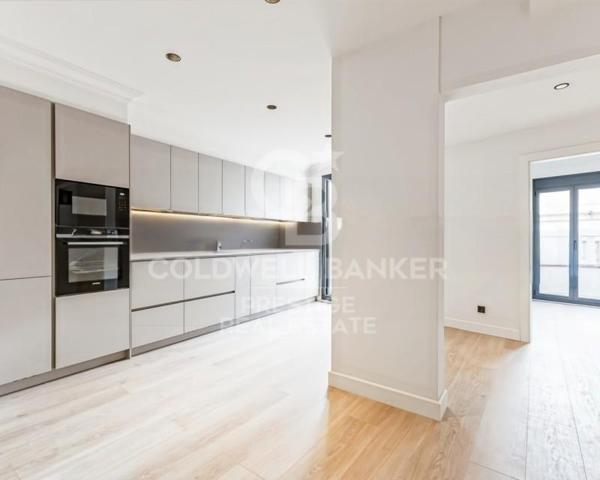 Aticos en venta en Barcelona photo 0