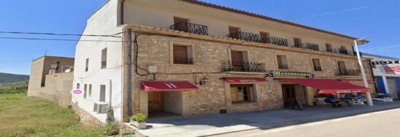 Edificio en venta en Tuéjar, Tuejar photo 0