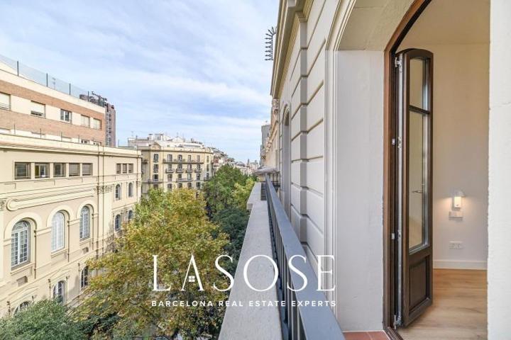 Aticos en venta en Barcelona, La Dreta de lEixample photo 0