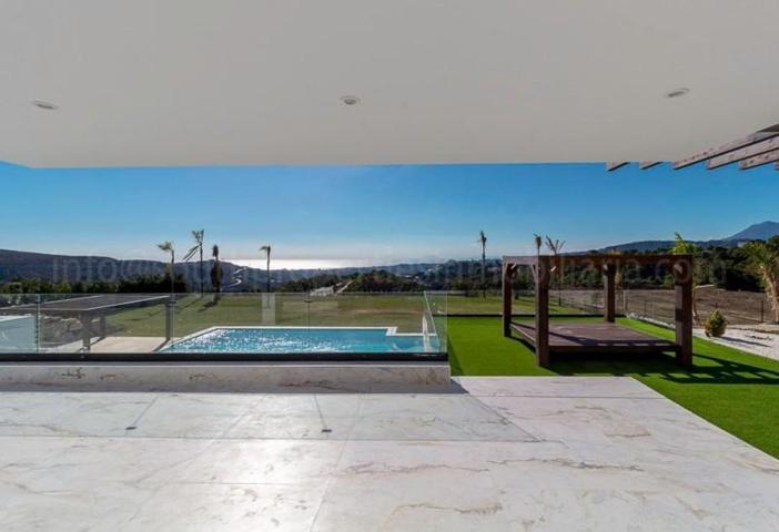 Chalet en venta en Benahavís, Costa del Sol Occidental-Área de Marbella photo 0