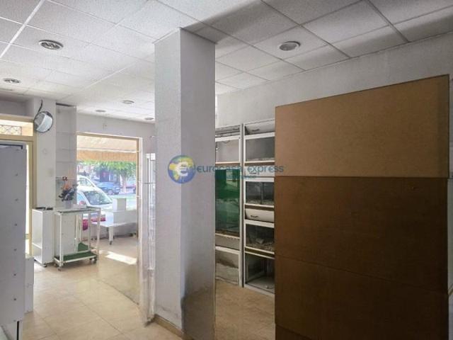 Local comercial en alquiler en Madrid, Moratalaz - La Elipa photo 0