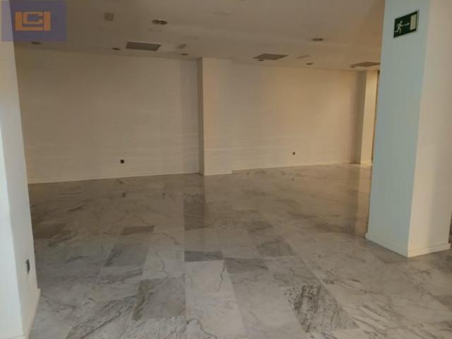 Local comercial en alquiler en Vigo photo 0