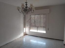 Piso en venta en Úbeda photo 0