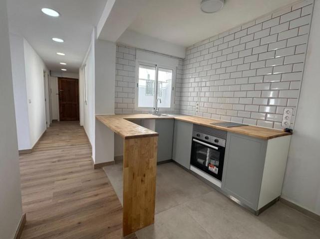 Piso en venta en Valencia, Marxalenes photo 0