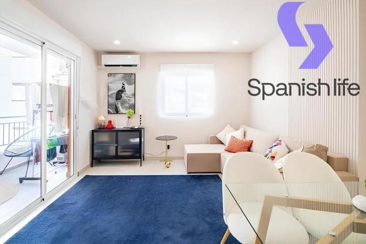 Apartamento en venta en Torrevieja, Centro photo 0