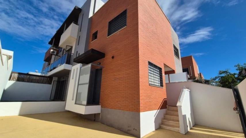 Duplex en venta en Torrevieja, Aguas Nuevas photo 0