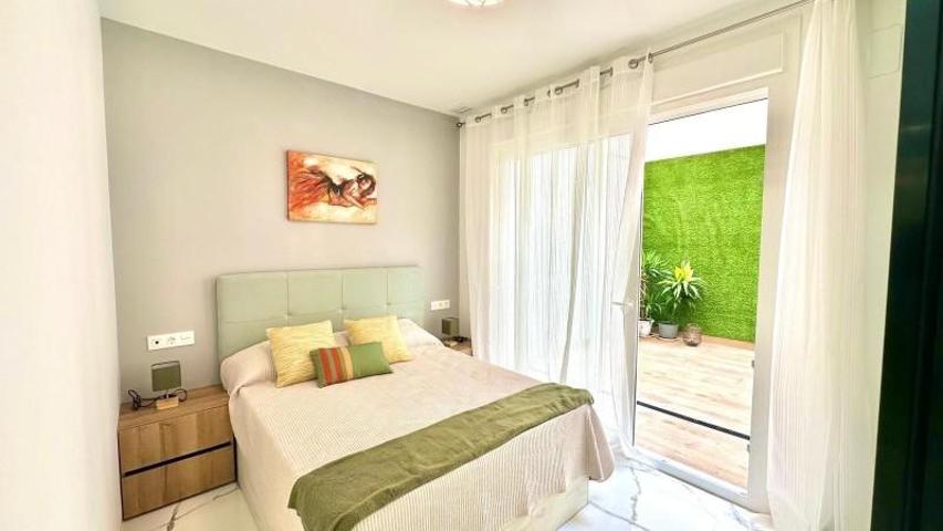 Apartamento en venta en Torrevieja, Playa del cura photo 0