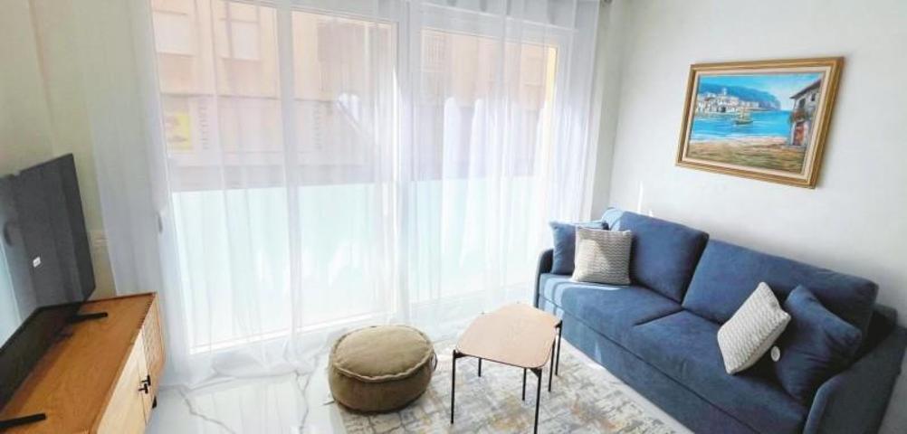 Apartamento en venta en Torrevieja, Playa del cura photo 0