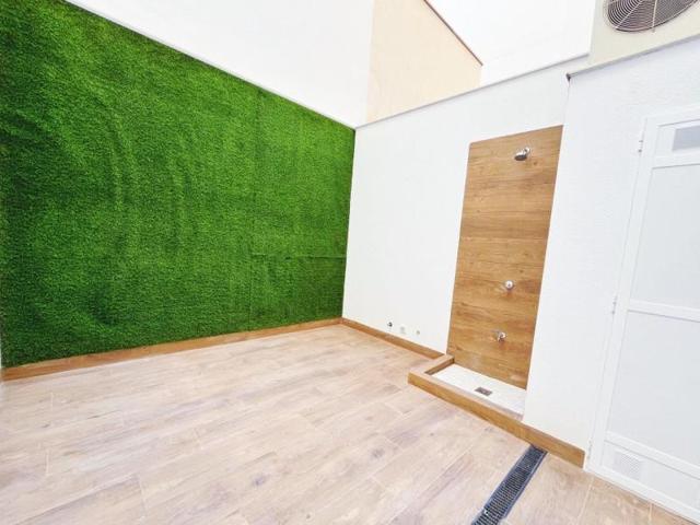 Apartamento en venta en Torrevieja, Playa del cura photo 0