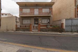 Adosada en venta en Ogíjares, Centro photo 0