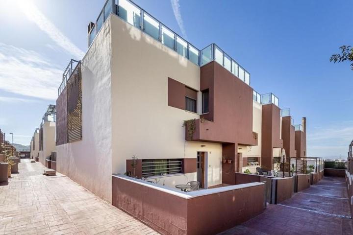 Adosada en venta en Jun, Urb. las calendulas photo 0