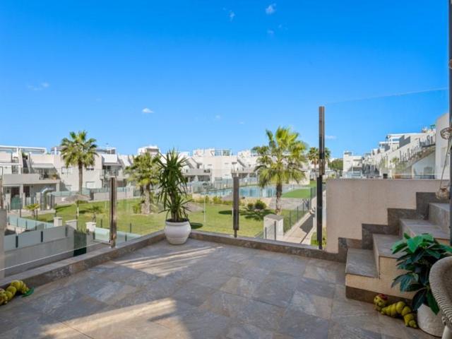 Apartamento en venta en Torrevieja, Parque Acuático - Sector 25 photo 0