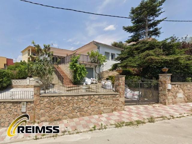 Casa en venta en Tordera photo 0