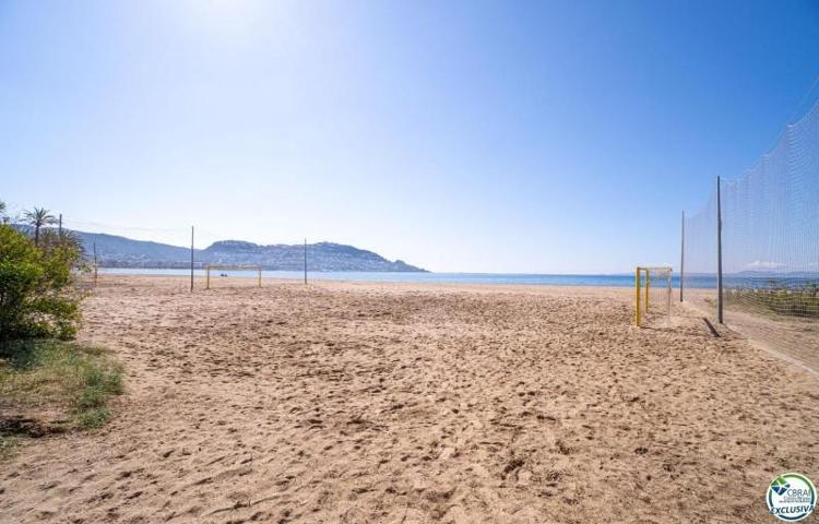 Apartamento en venta en Roses photo 0