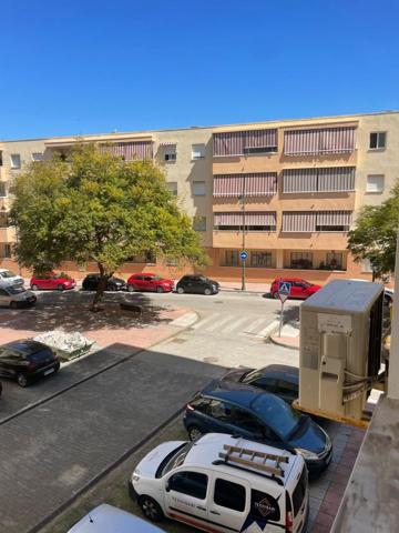 Piso en venta en Estepona, Estepona Town - Estepona Puerto photo 0