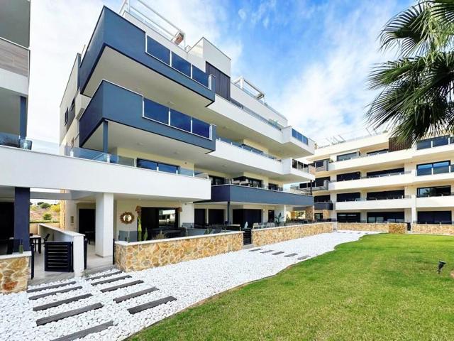 Apartamento en venta en Torrevieja photo 0