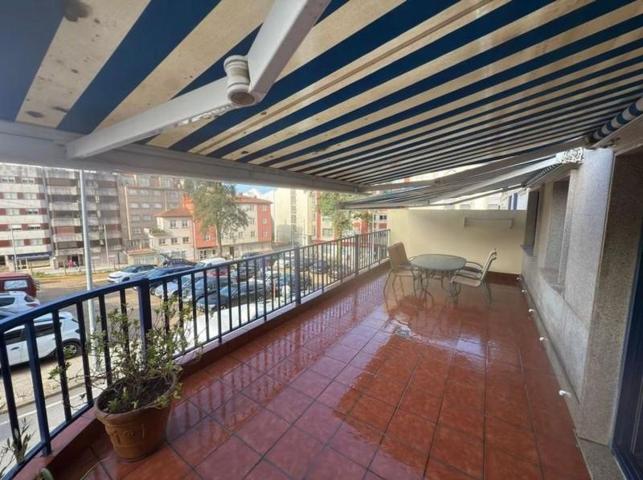 Piso en venta en Sanxenxo, Salnés photo 0