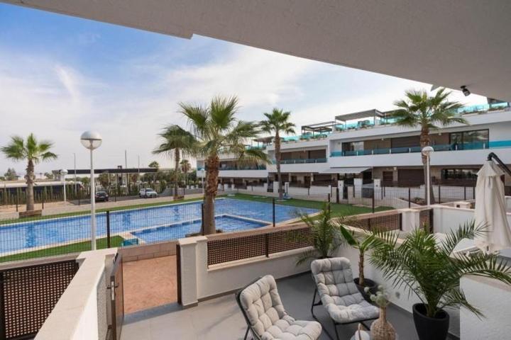 Apartamento en venta en Torrevieja, Torrevieja photo 0