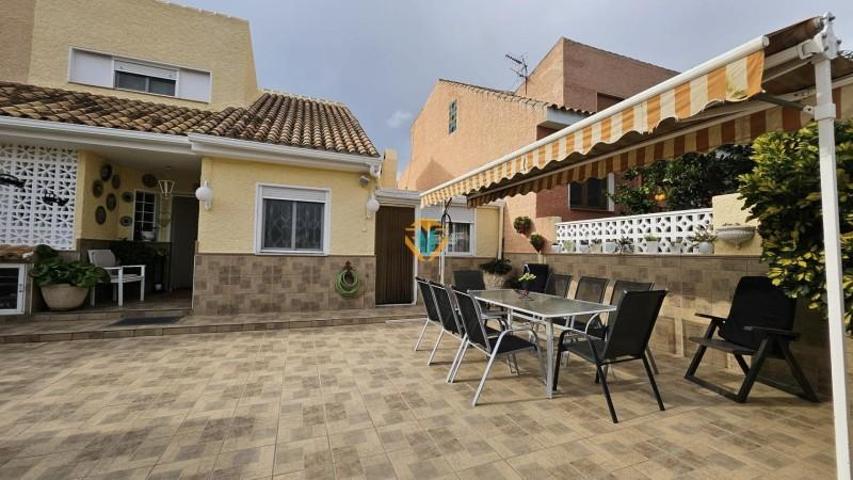 Bungalow en venta en La Nucia, Urbanización Kristal photo 0