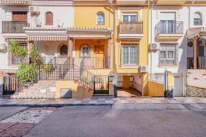 Adosada en venta en Cúllar Vega, Vega de granada zona noroeste photo 0