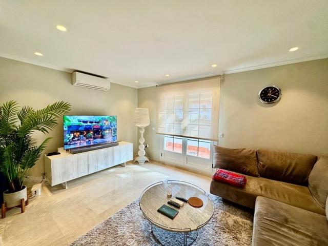 Aticos en venta en Estepona, Estepona photo 0