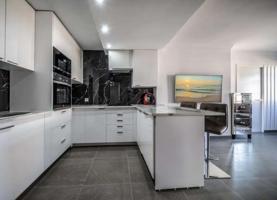 Piso en venta en Marbella, Marbella photo 0