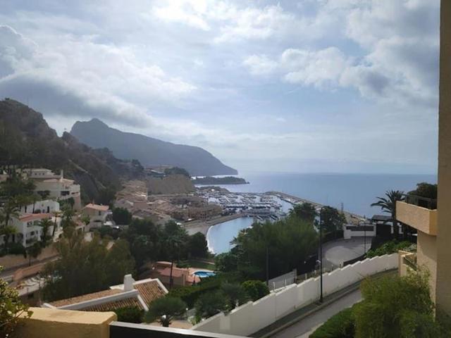 Piso en venta en Villajoyosa, Cala Villajoyosa photo 0