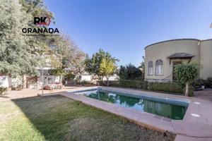 Chalet en venta en Las Gabias, Urb. Los Chopos photo 0