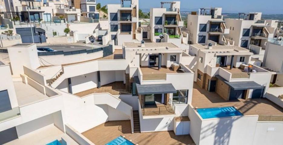 Chalet en venta en San Miguel de Salinas photo 0