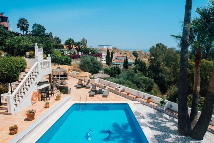 Adosada en venta en Benalmádena, Calle Junco, 29631 photo 0