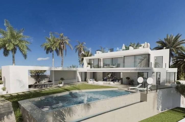 Chalet en venta en Marbella photo 0