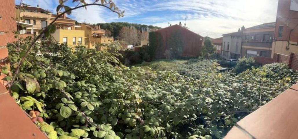 Terreno en venta en Rubí, Mercat photo 0