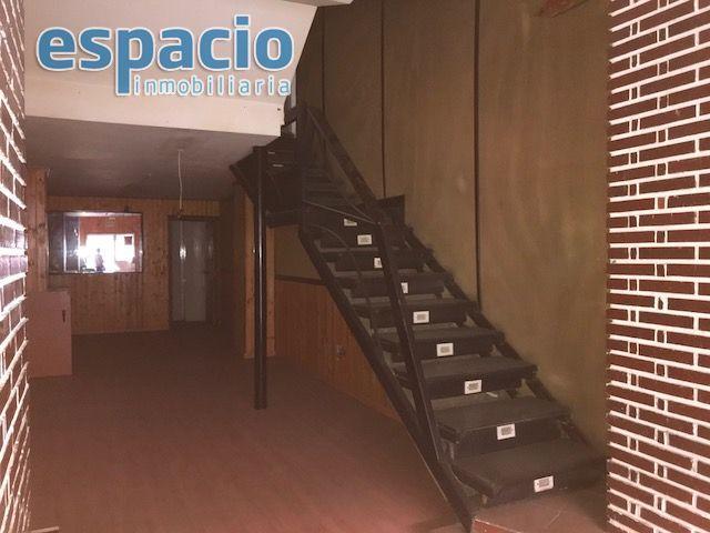 Local comercial en alquiler en Ponferrada, Carracedelo photo 0