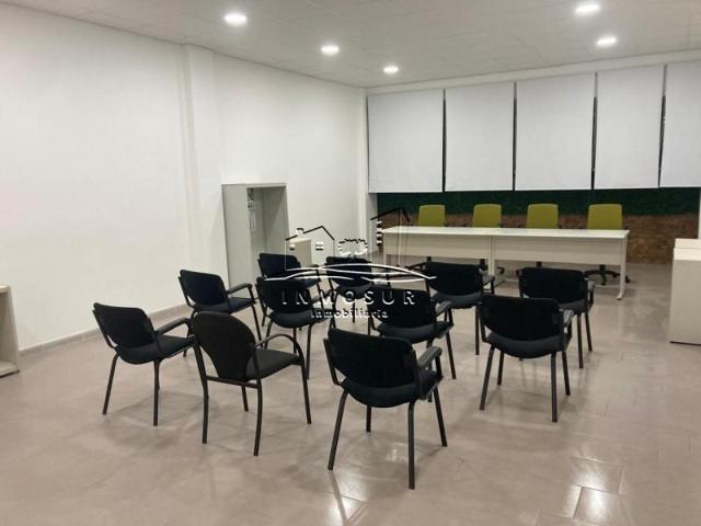 Oficina en alquiler en Lucena, Lucena photo 0