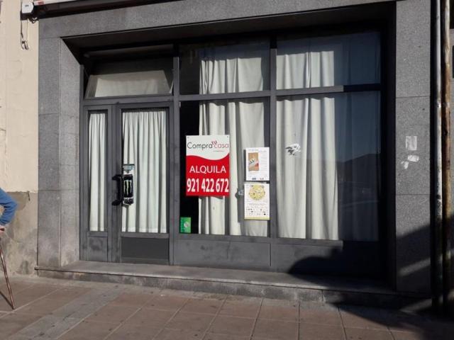 Local comercial en alquiler en Segovia, San lorenzo photo 0