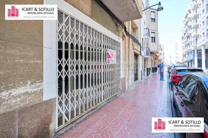Local comercial en alquiler en Vinaròs, CENTRO photo 0