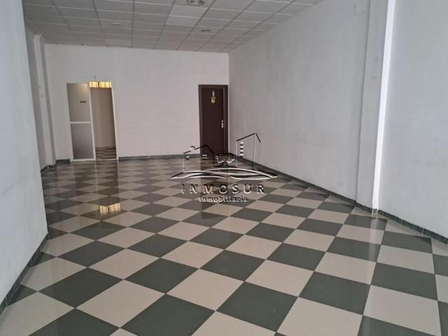 Local comercial en alquiler en Lucena, Lucena photo 0