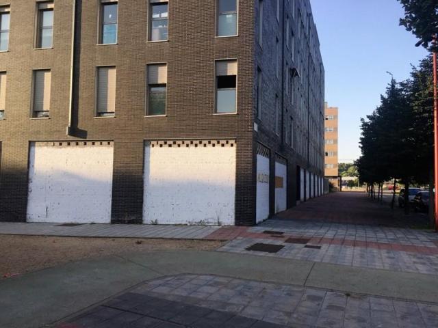 Local comercial en alquiler en Valladolid, Villa de prado photo 0