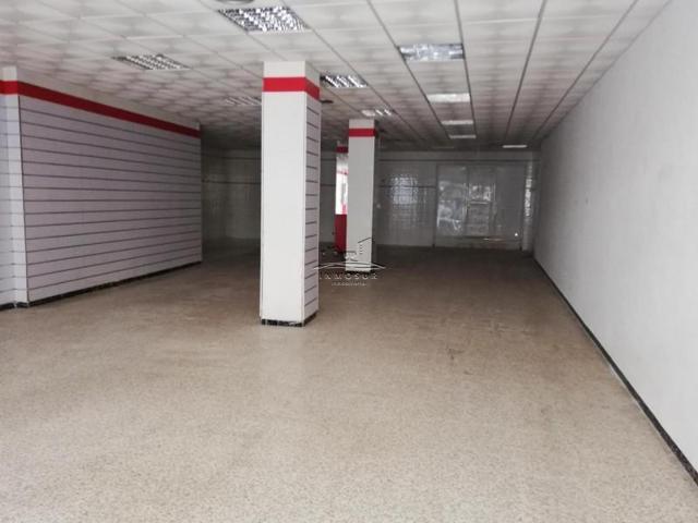 Local comercial en alquiler en Lucena, Lucena photo 0
